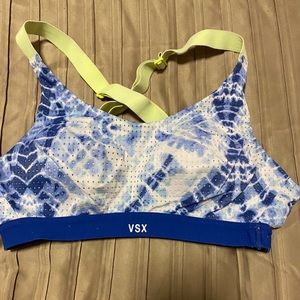 Victoria’s Secret pink sports bra